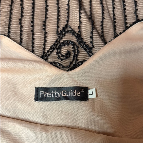 Flapper/cocktail dress with pink lining brand is pretty guide size large! - Picture 4 of 5